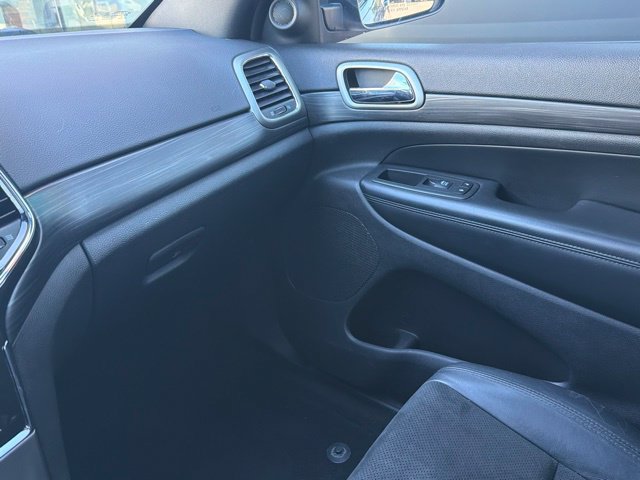Used 2019 Jeep Grand Cherokee Altitude AWD/4WD image 36