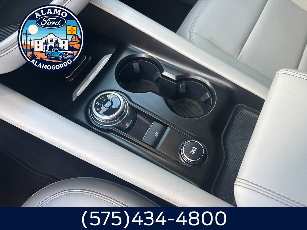 Used 2025 Ford Explorer Active w/ Active Comfort Package image 9