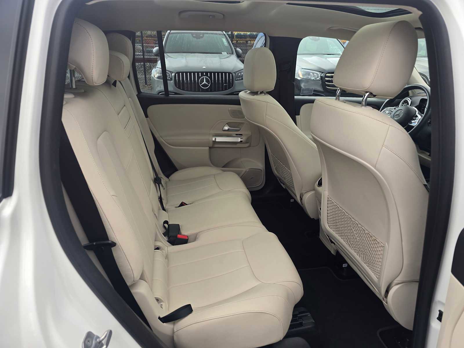 Used 2023 Mercedes-Benz EQB 300 4MATIC image 13