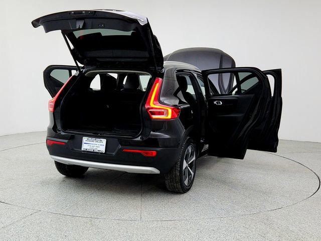 Certified 2023 Volvo XC40 B5 Plus w/ Protection Package Premier image 11