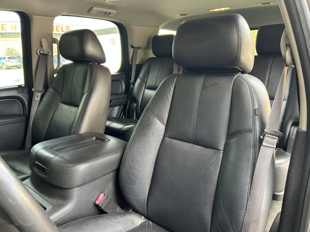 Used 2013 Chevrolet Tahoe LT w/ Texas Edition RWD image 13