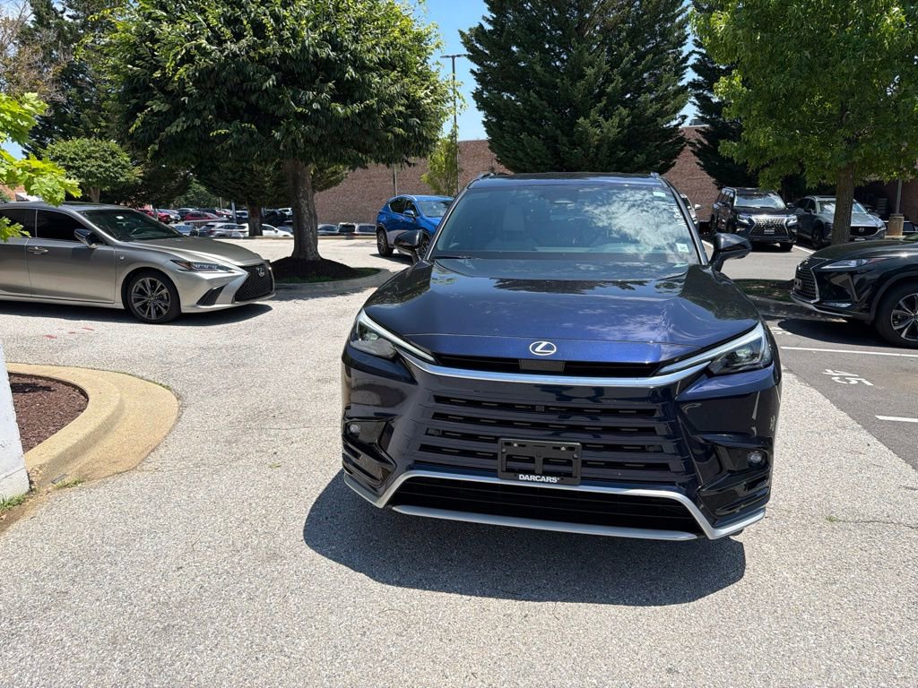 Used 2026 Lexus TX 500h AWD w/ Technology Package image 3