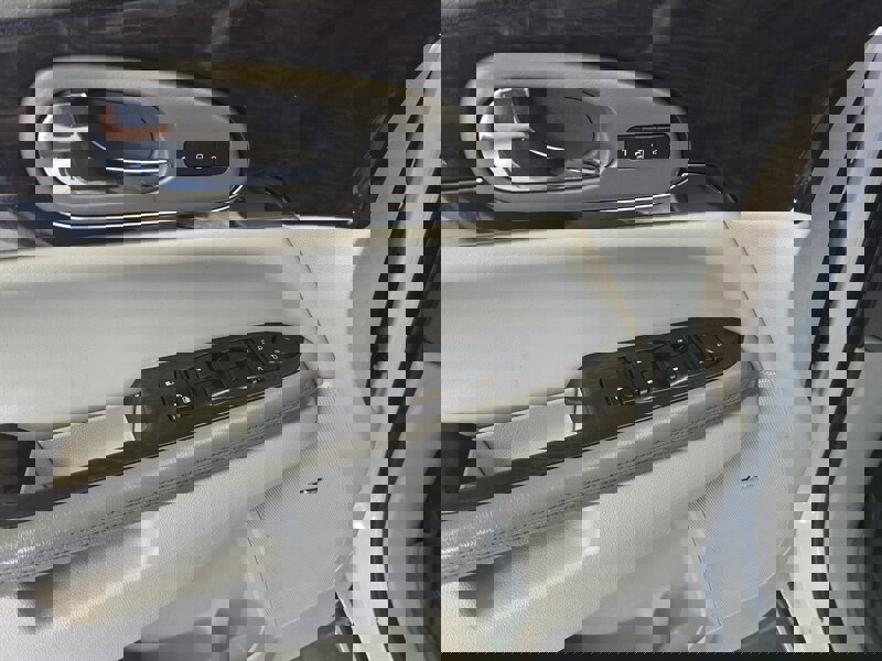 Used 2016 Buick Enclave Premium w/ Experience Buick Package image 22