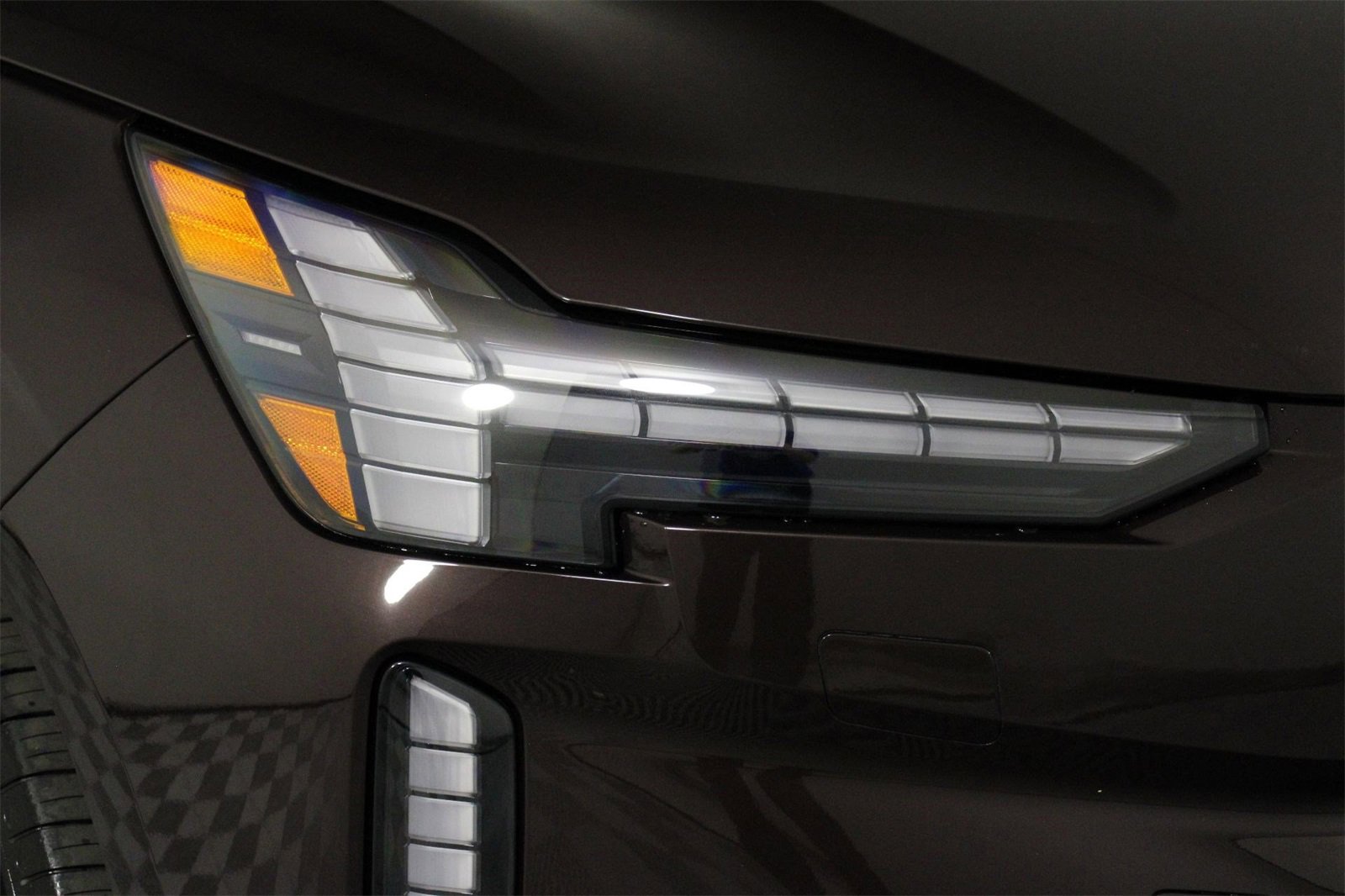 New 2025 Volvo EX90 Ultra w/ Protection Package Premier image 13