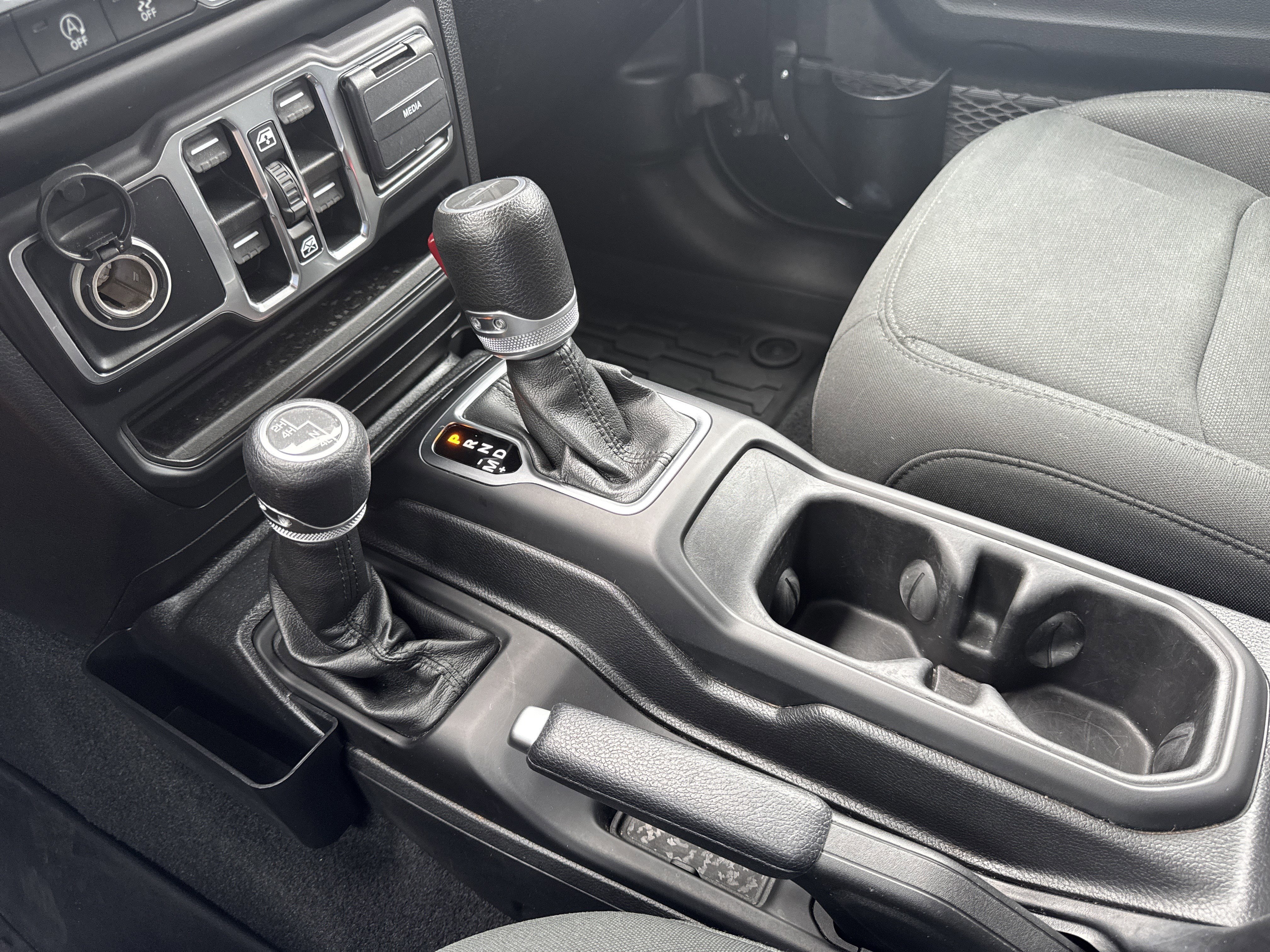 Used 2020 Jeep Gladiator Sport w/ Quick Order Package 24S image 22