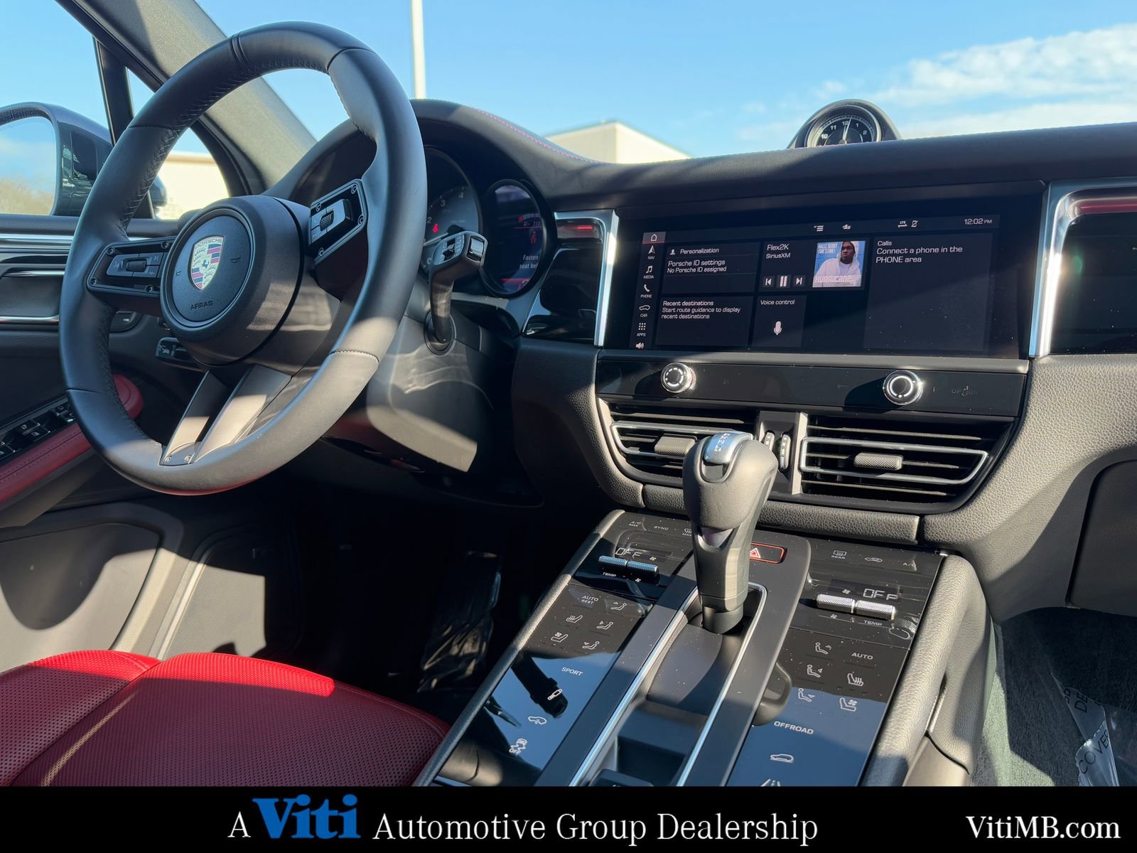 Used 2024 Porsche Macan S image 31