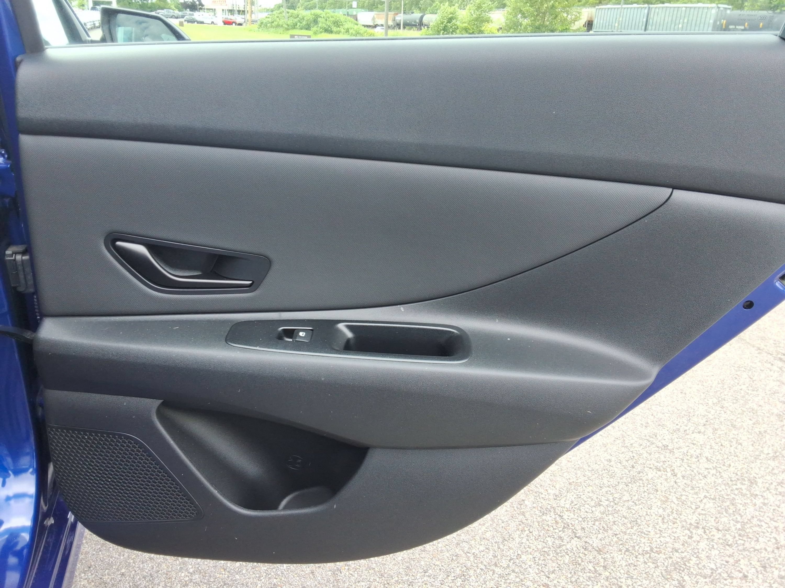Used 2026 Hyundai Elantra SEL FWD image 24