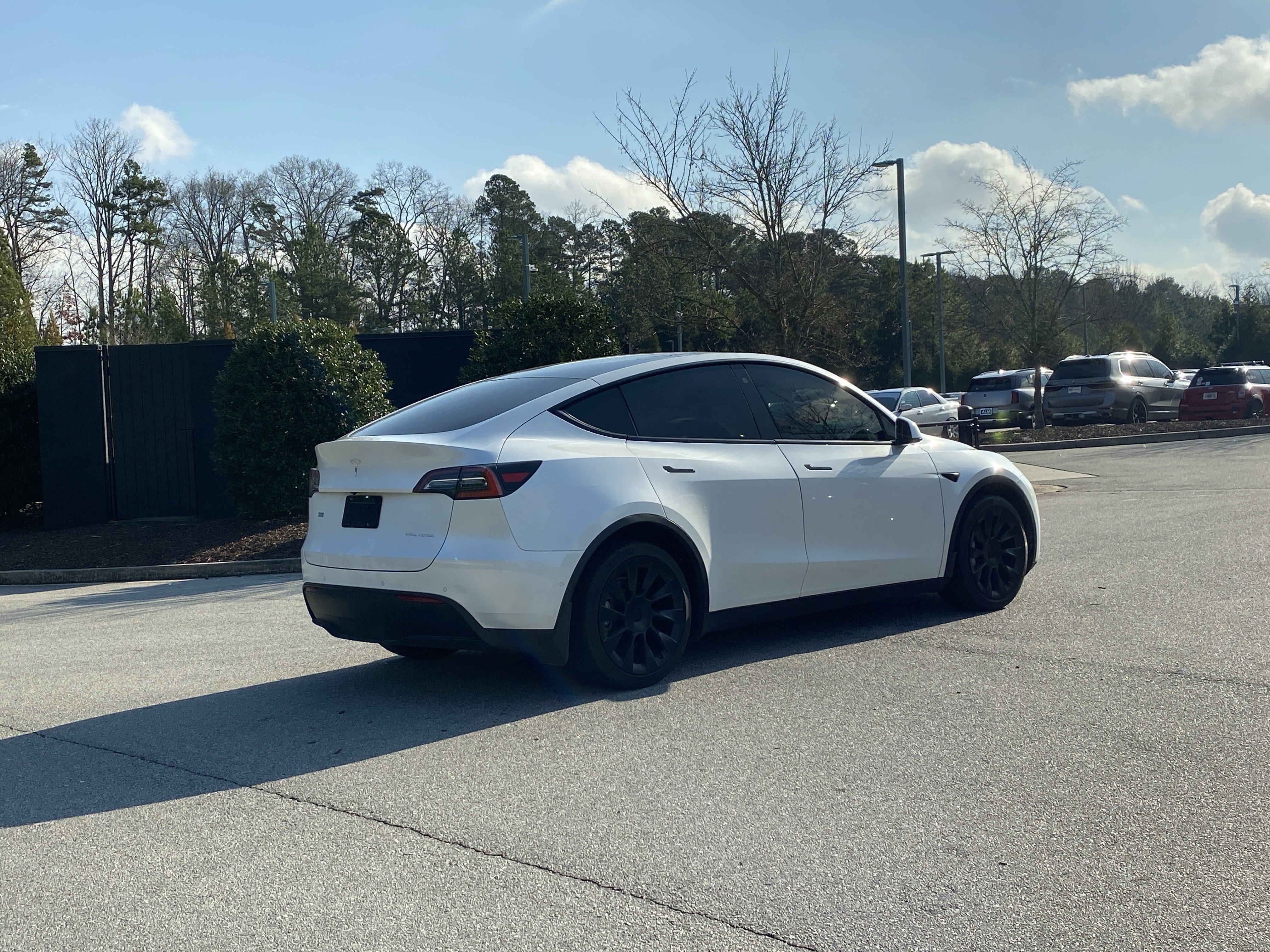Used 2021 Tesla Model Y Long Range image 3