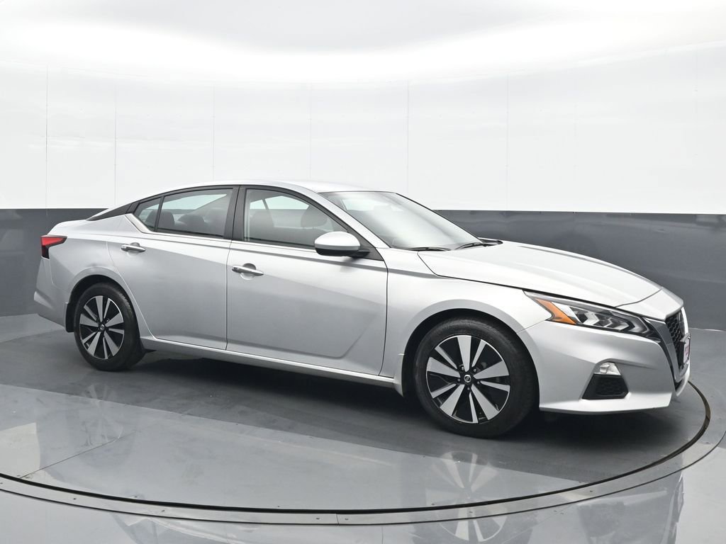 Used 2022 Nissan Altima 2.5 SV FWD image 8