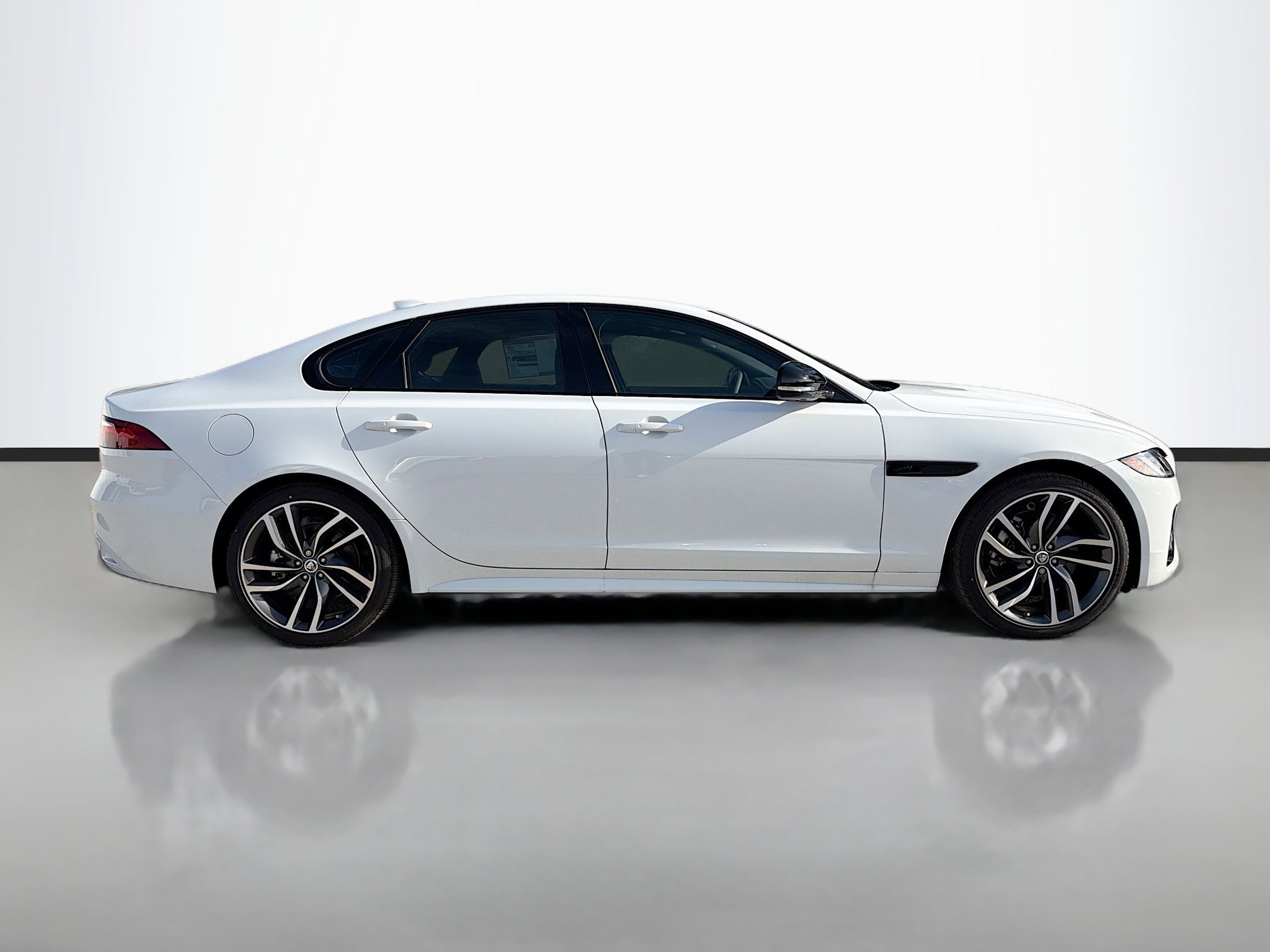 New 2024 Jaguar XF R-Dynamic SE image 6