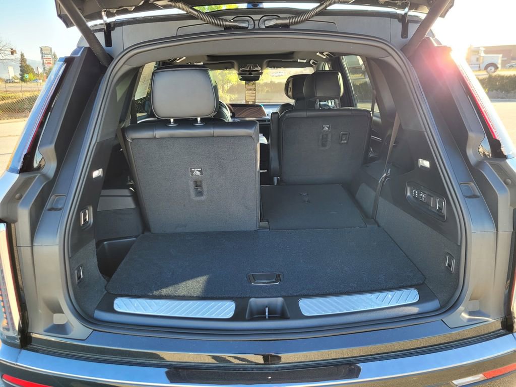 New 2026 Cadillac Vistiq Sport image 7