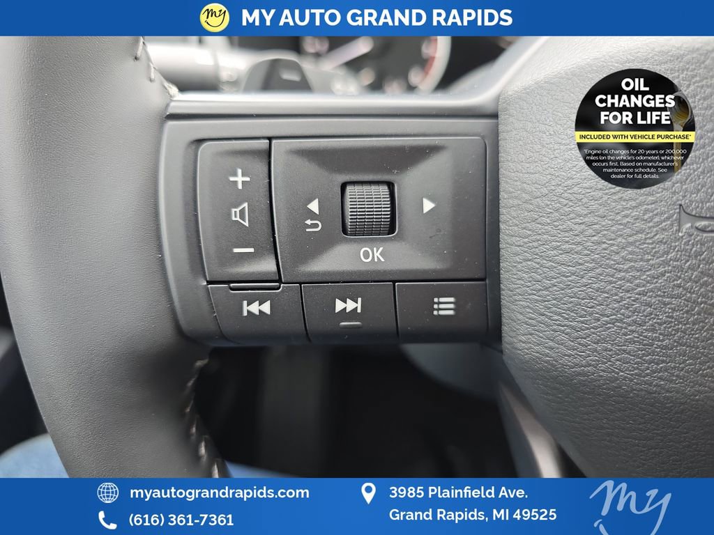 Used 2026 Nissan Pathfinder SV AWD/4WD image 14