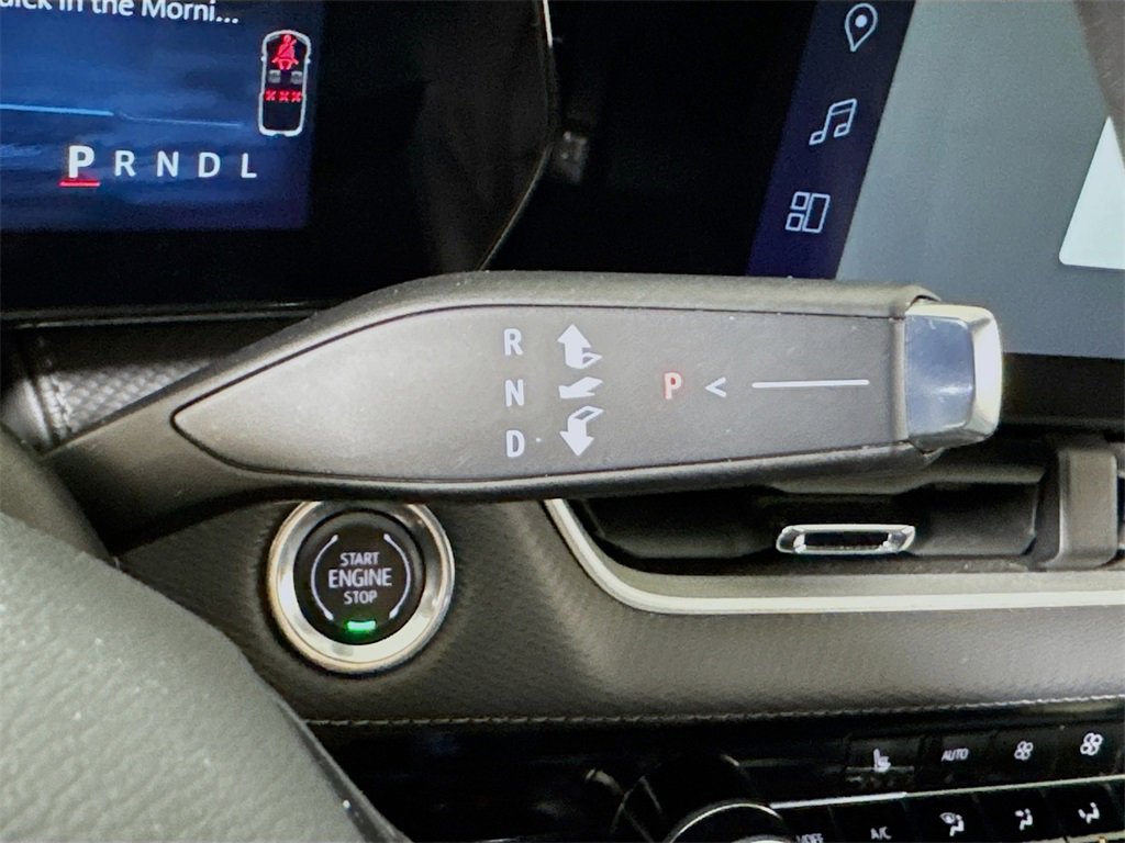 Certified 2025 Chevrolet Equinox LT w/ Convenience Package II image 15