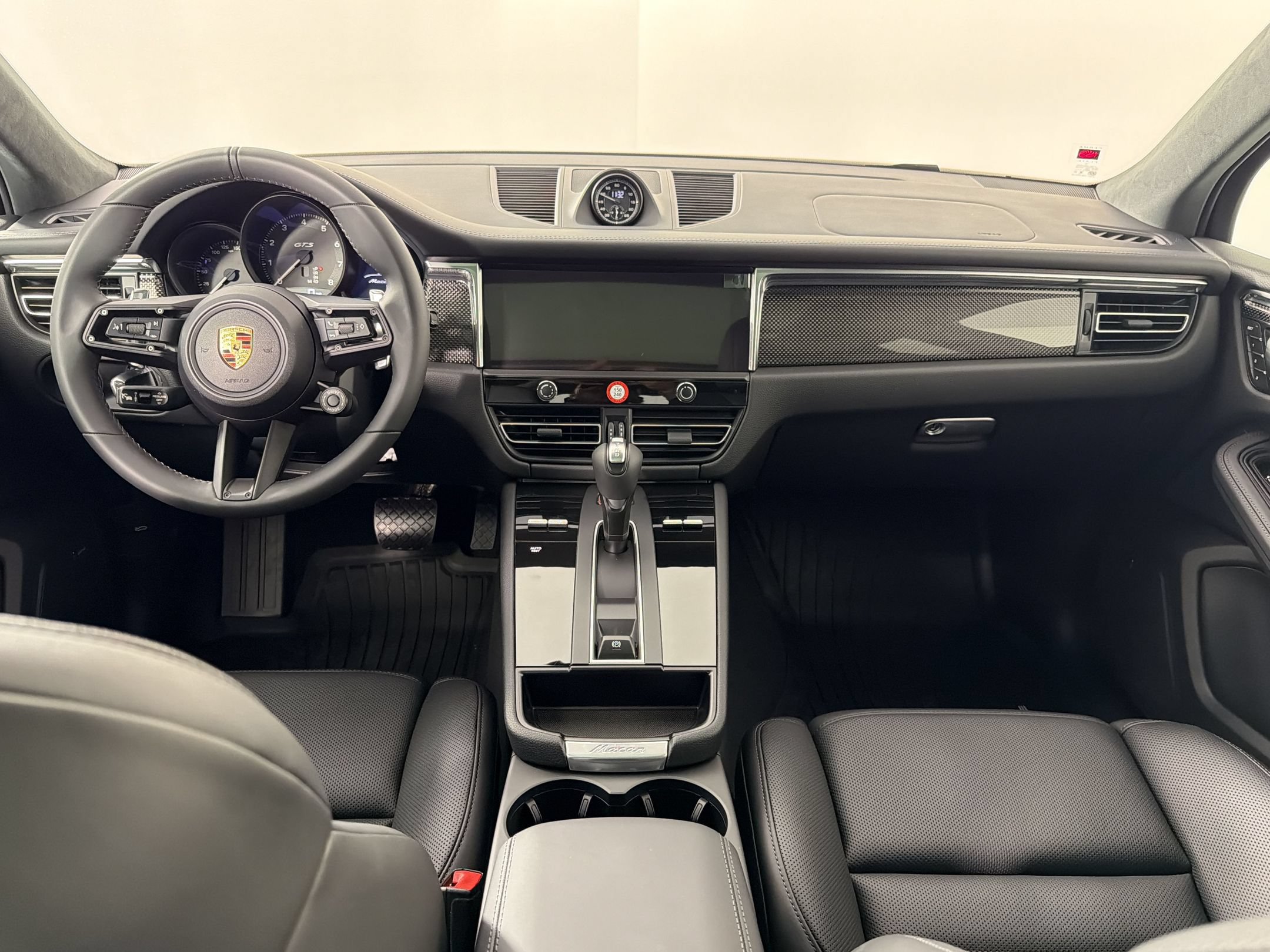 New 2026 Porsche Macan GTS AWD/4WD image 16