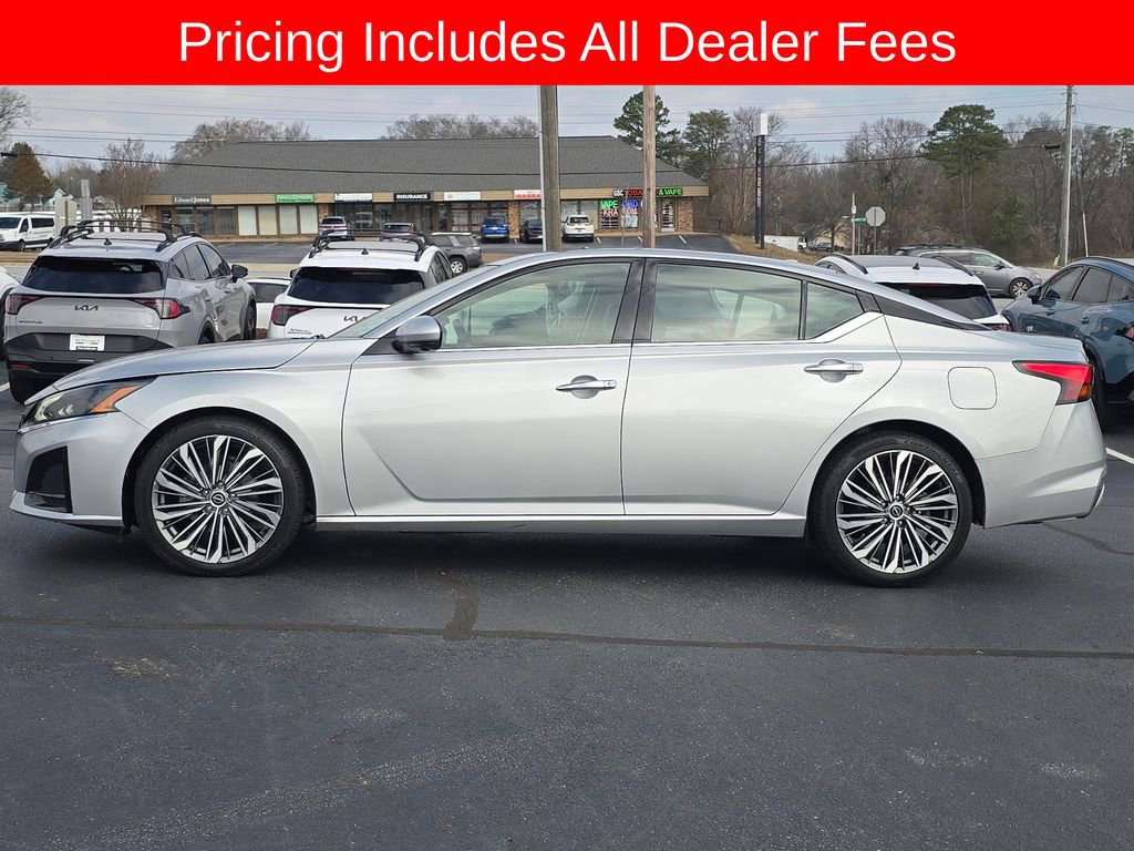 Used 2023 Nissan Altima 2.5 SL FWD image 6