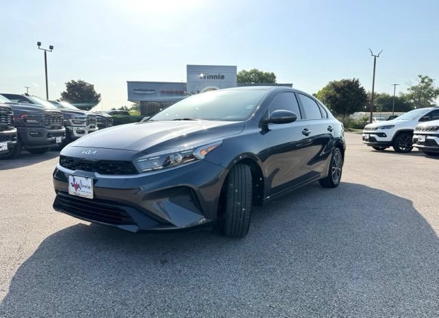 Used 2023 Kia Forte LXS w/ LXS Technology Package FWD image 3