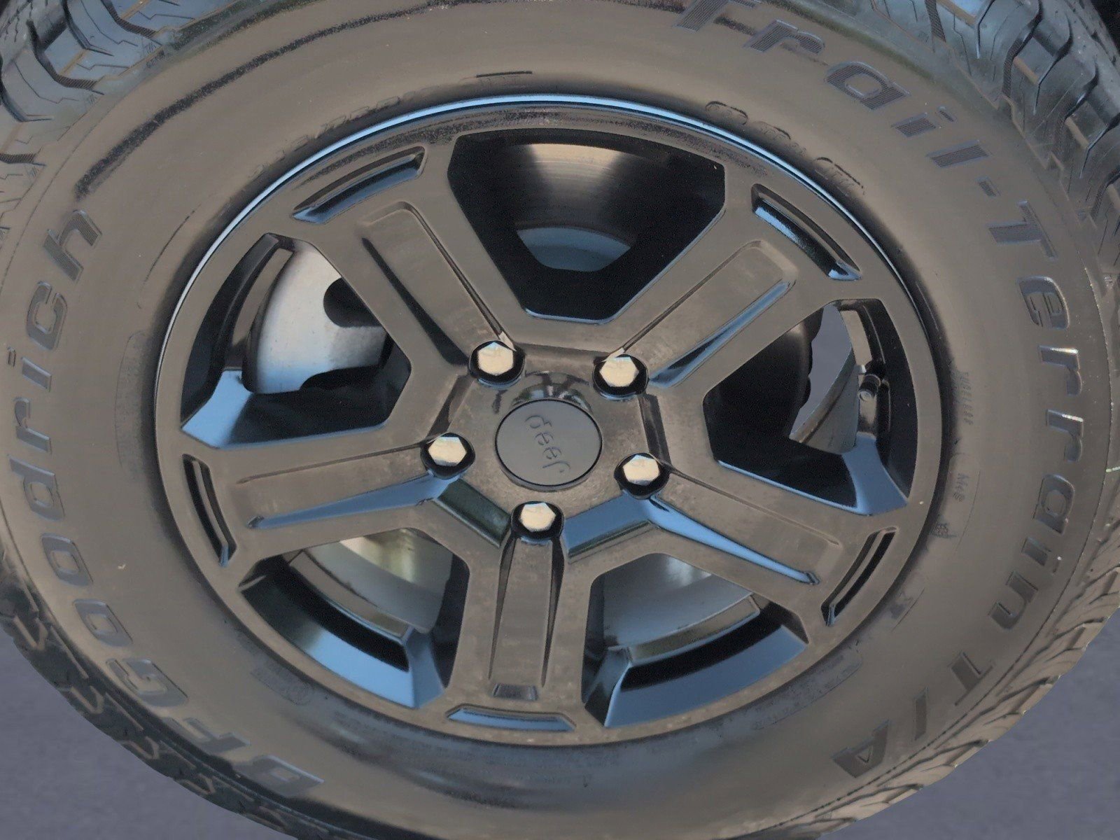 Used 2018 Jeep Wrangler Unlimited Sport S image 37