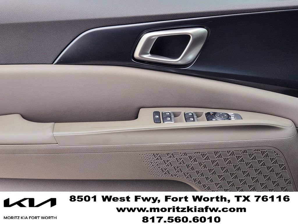 New 2026 Kia Carnival FWD image 16
