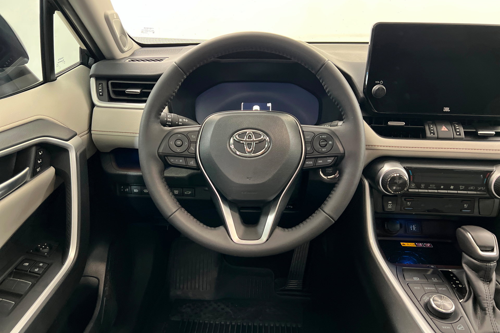 Used 2025 Toyota RAV4 Limited w/ Advanced Technology Package image 13