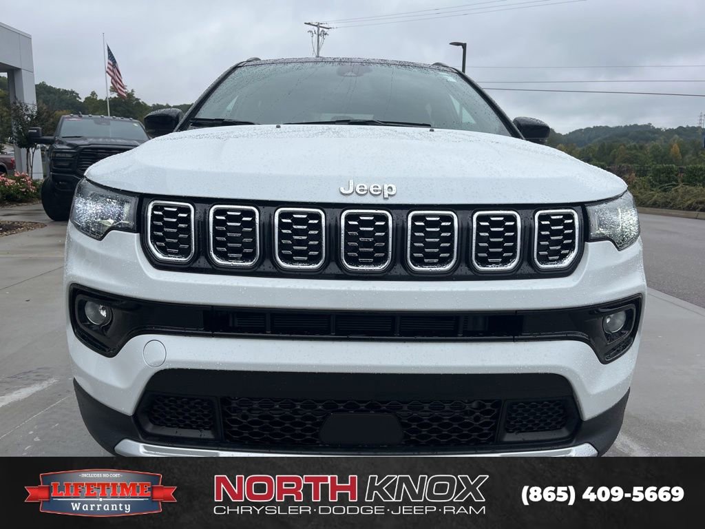 Used 2024 Jeep Compass Limited image 30