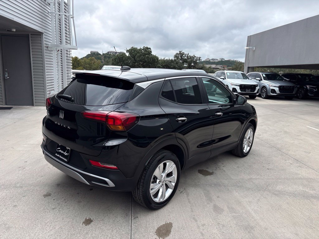 Used 2025 Buick Encore GX Preferred AWD/4WD image 10