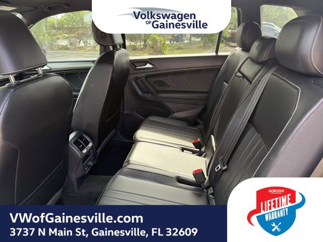 Certified 2024 Volkswagen Tiguan SE R-Line image 12