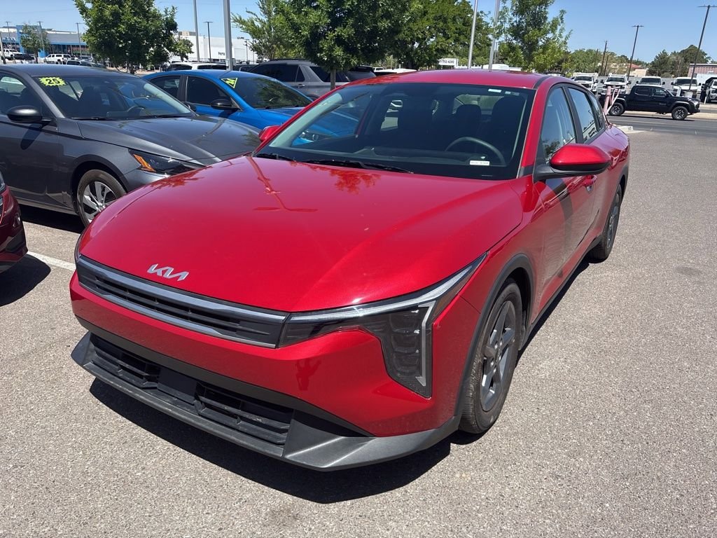 Used 2025 Kia K4 FWD image 2
