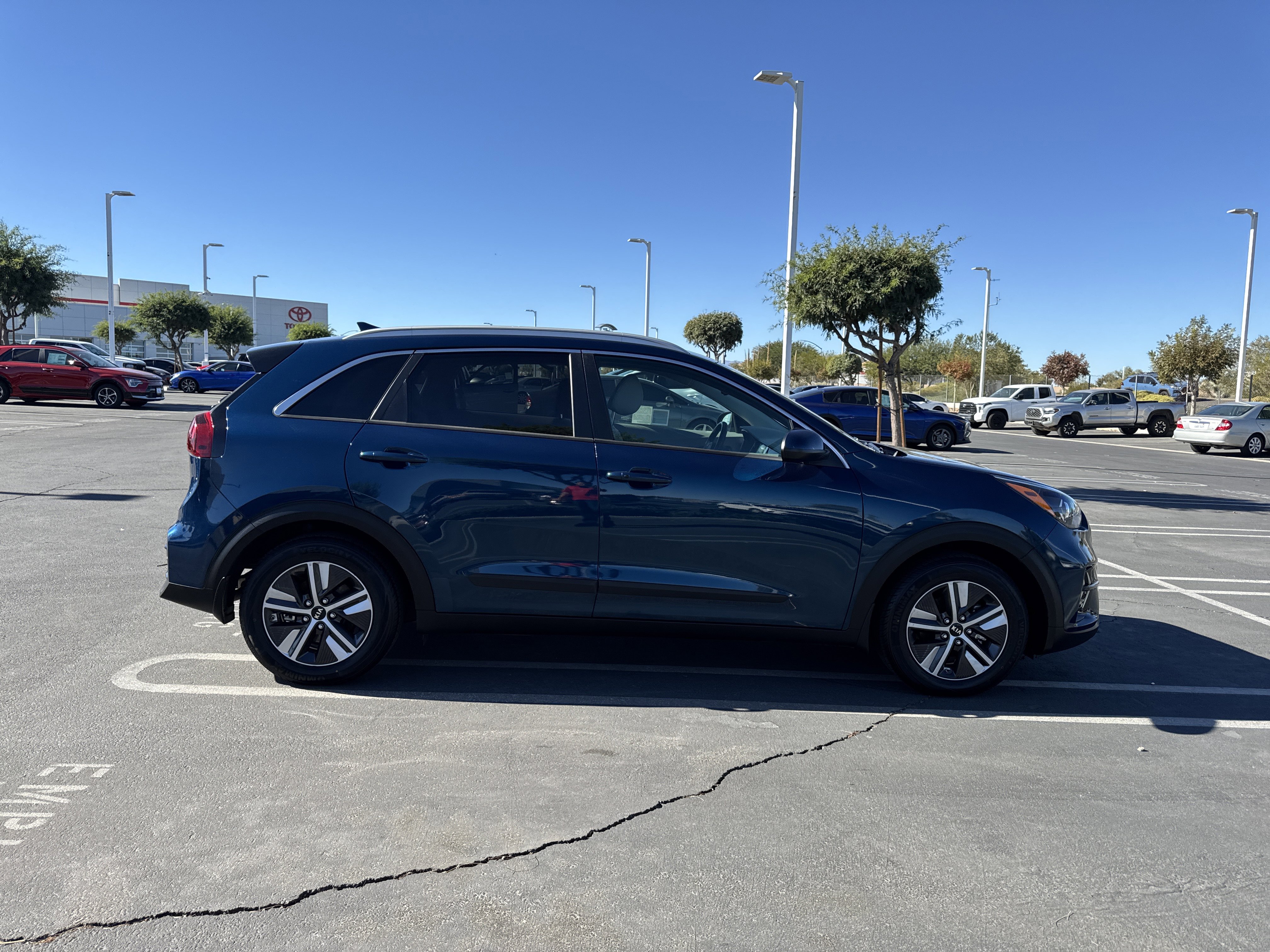 Certified 2020 Kia Niro LXS image 4