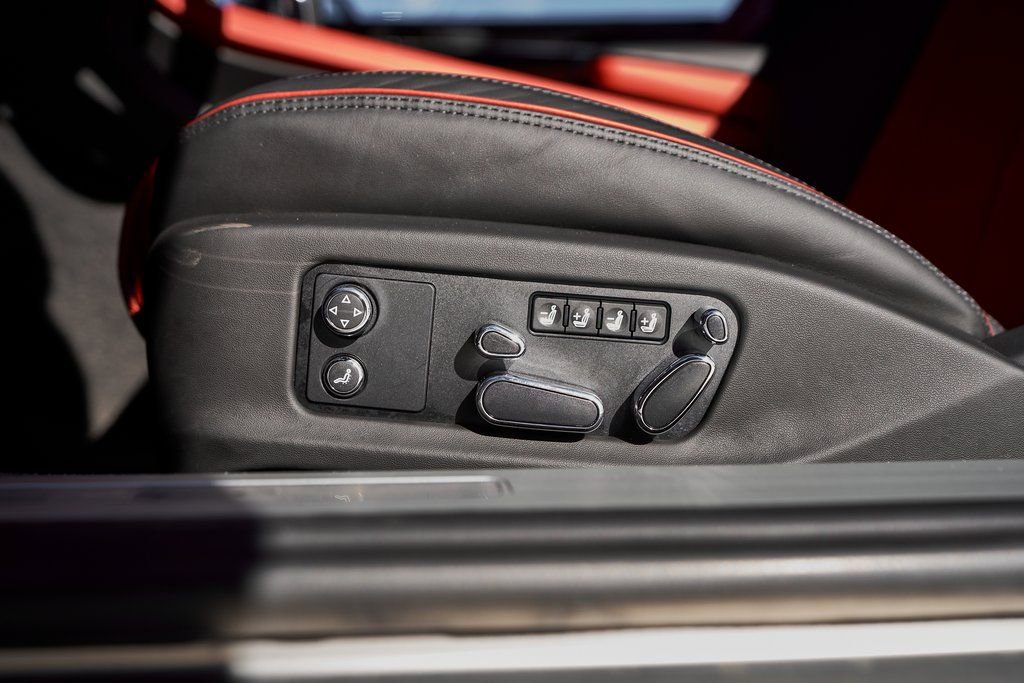 Used 2023 Bentley Continental GT Azure image 34