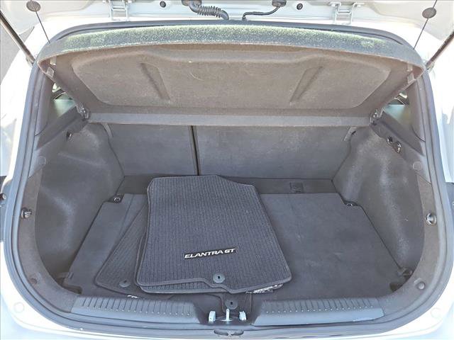 Used 2016 Hyundai Elantra GT w/ Option Group 02 image 6