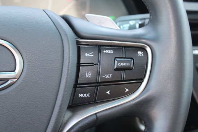 Certified 2024 Lexus ES 300h w/ Premium Package FWD image 17
