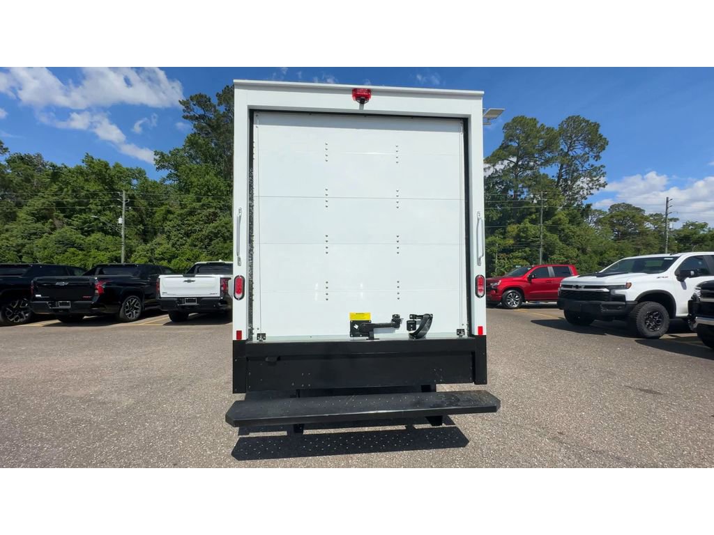 New 2025 Chevrolet Express 3500 w/ Power Convenience Package image 3