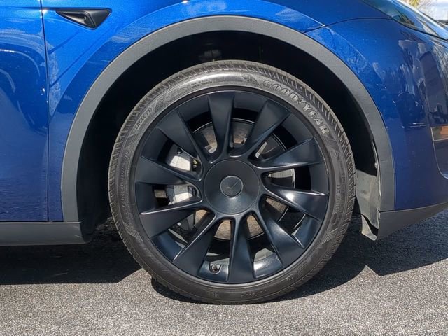 Used 2024 Tesla Model Y Long Range image 11