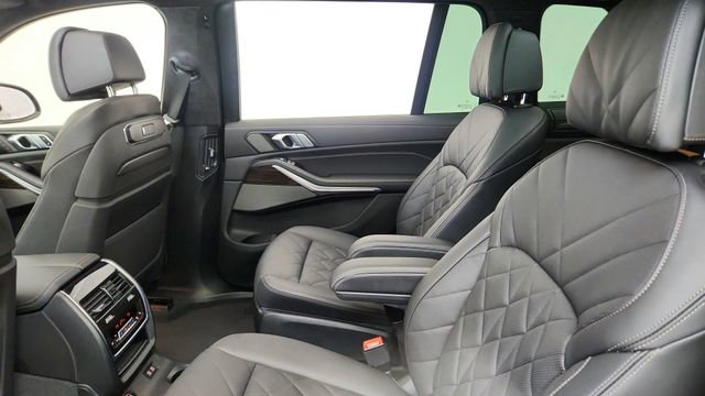 Used 2024 BMW X7 xDrive40i w/ M Sport Package image 33