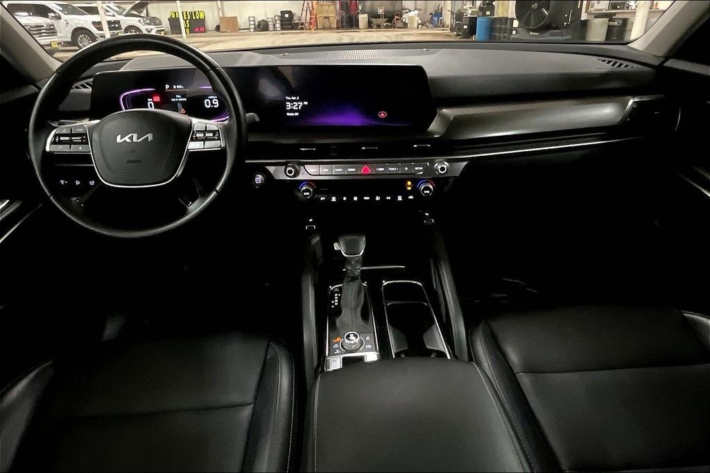 Used 2025 Kia Telluride S AWD/4WD image 14