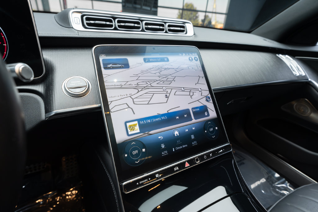 Used 2022 Mercedes-Benz S 500 4MATIC w/ AMG Line Package image 31