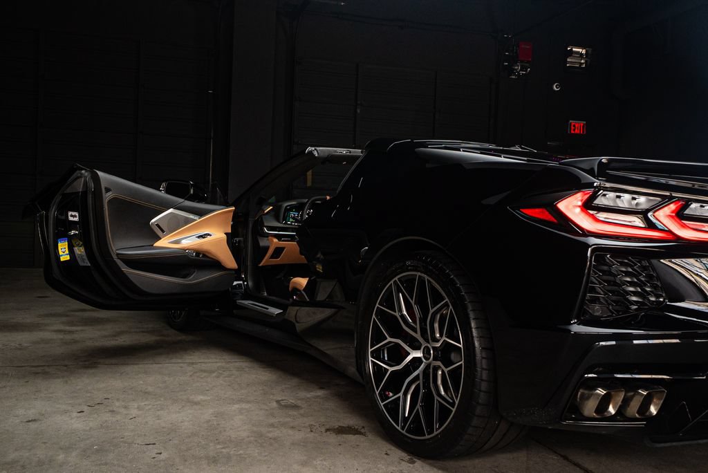 Used 2023 Chevrolet Corvette Stingray Premium Cpe w/ Engine Appearance Package RWD image 28