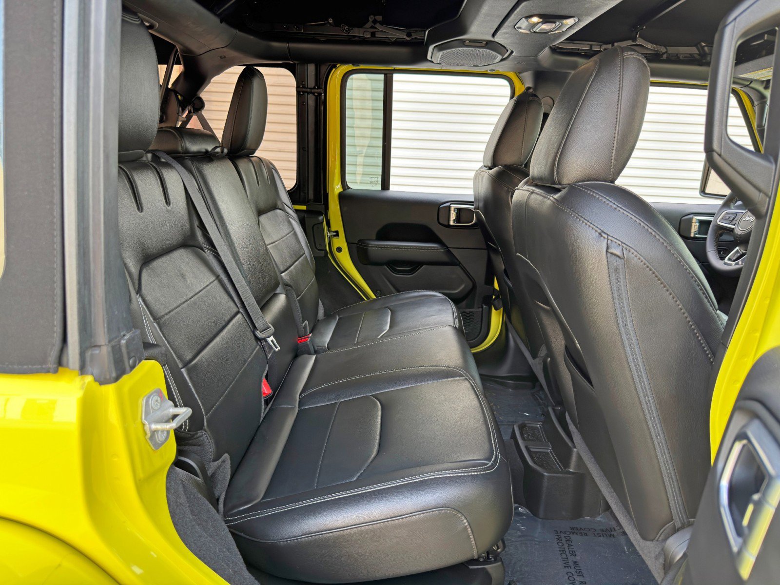Used 2023 Jeep Wrangler Unlimited Sahara AWD/4WD image 37