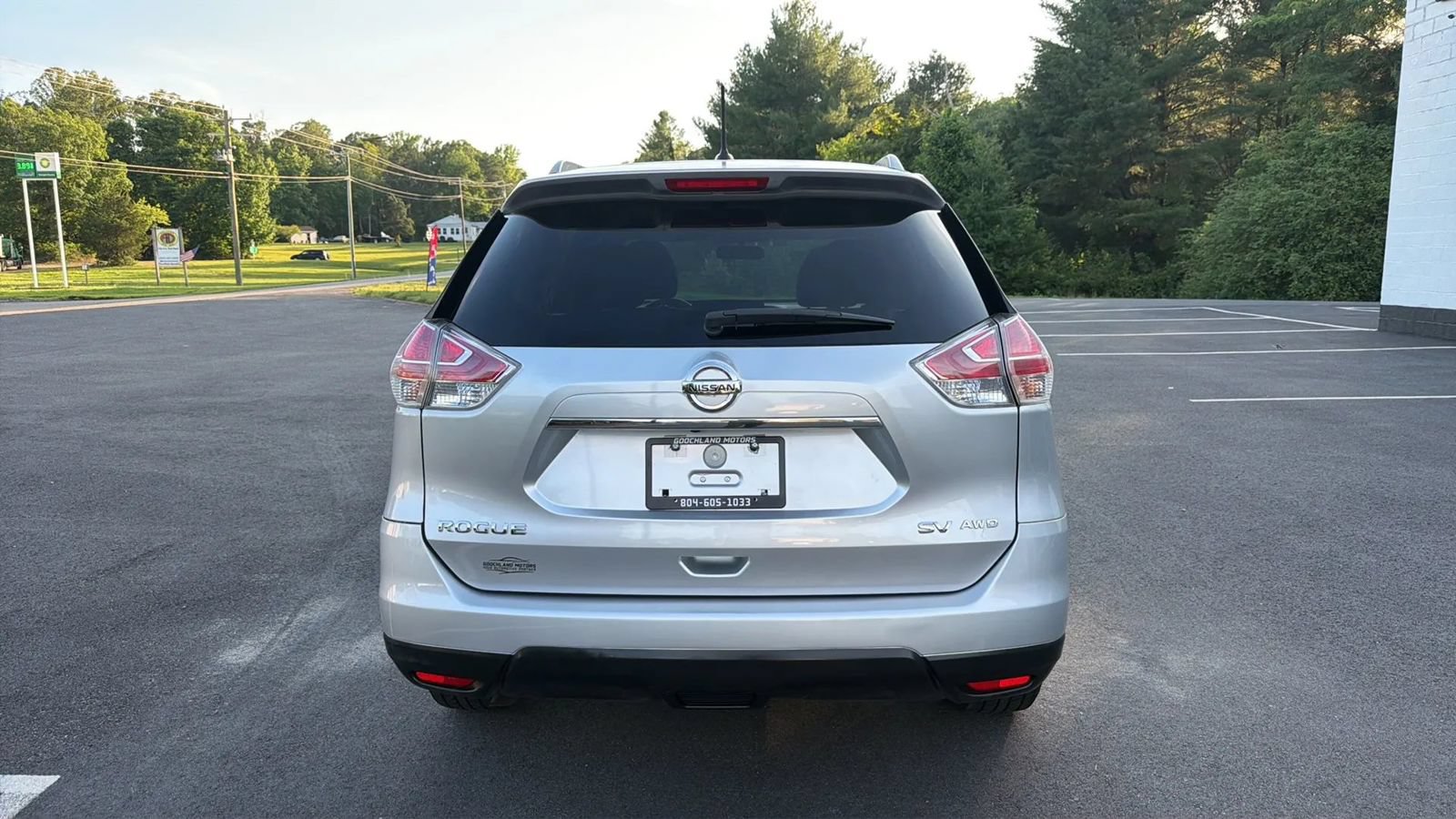 Used 2015 Nissan Rogue SV AWD/4WD image 6