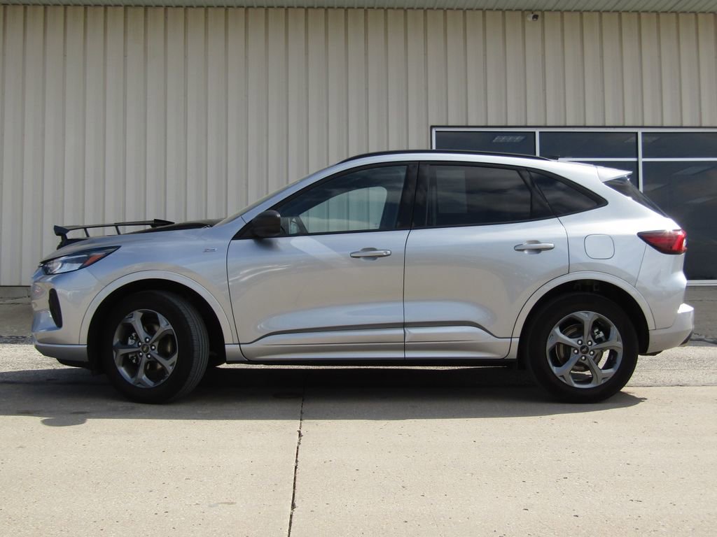 Used 2024 Ford Escape ST-Line image 11