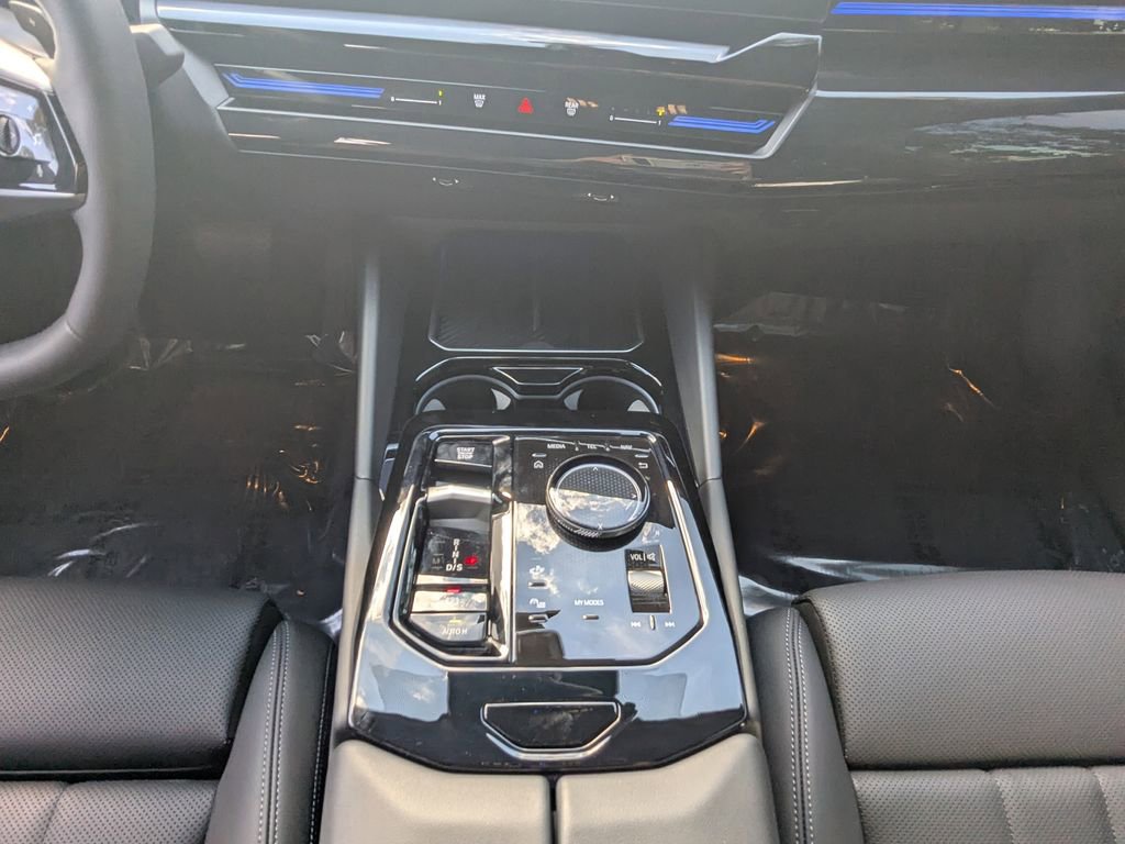 Used 2024 BMW 530i w/ Premium Package image 6