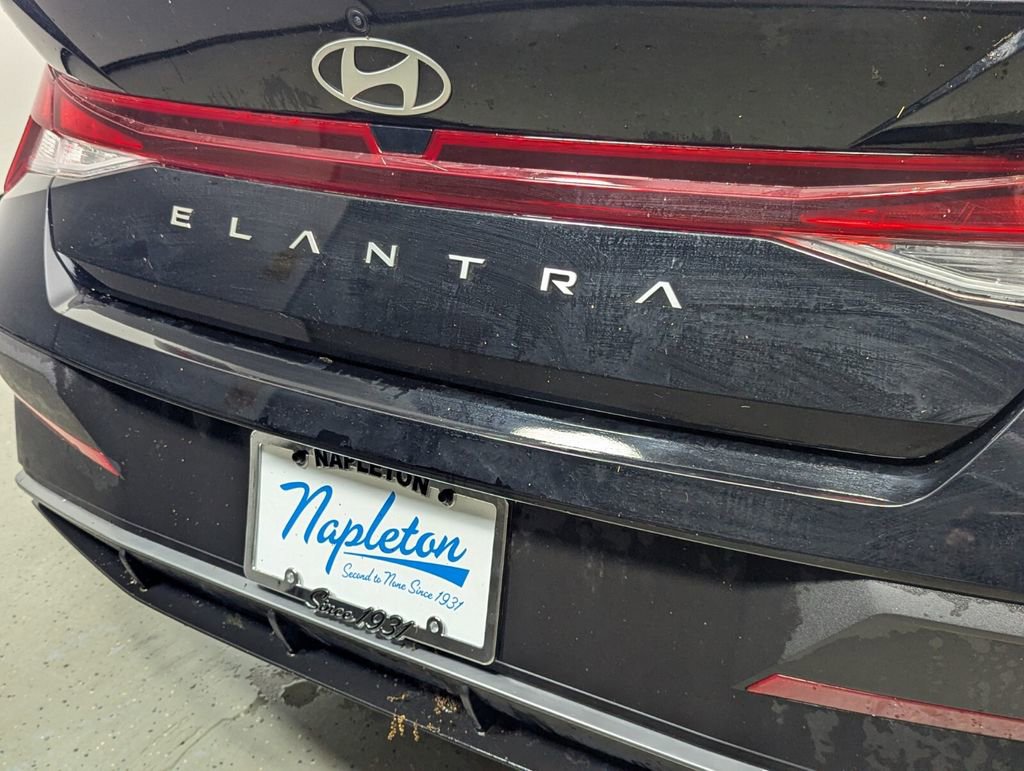 New 2026 Hyundai Elantra SE FWD image 8