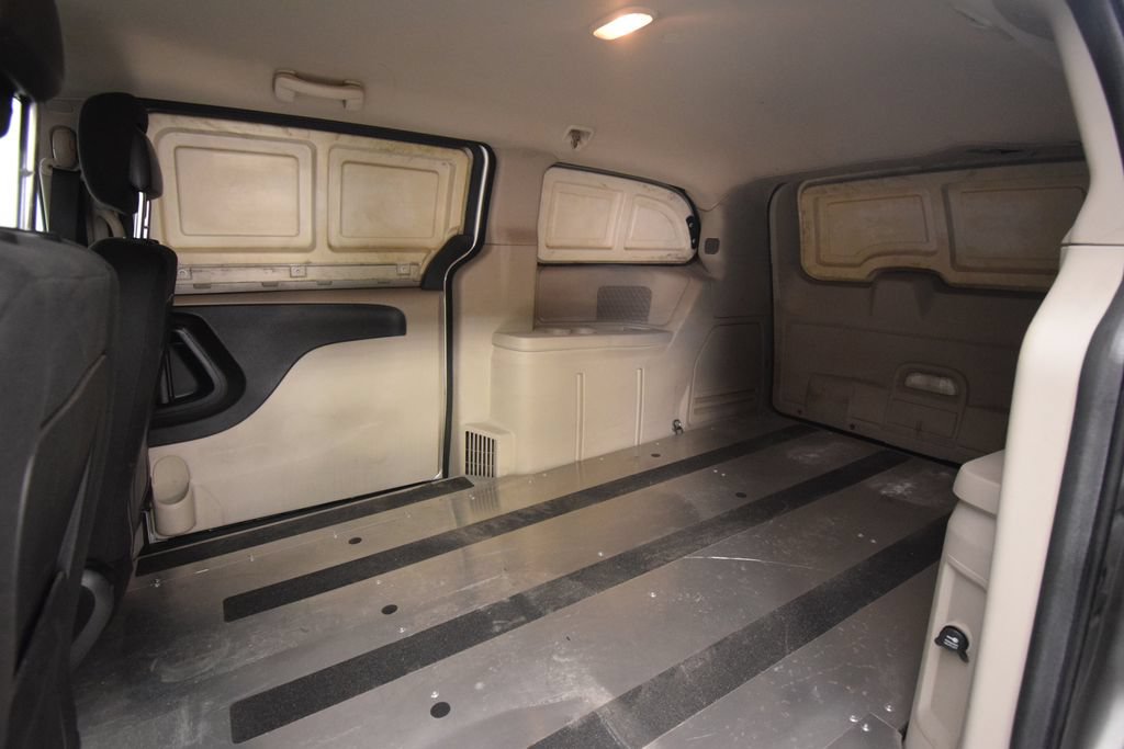 Used 2012 RAM C/V w/ Trailer Tow Group FWD image 17