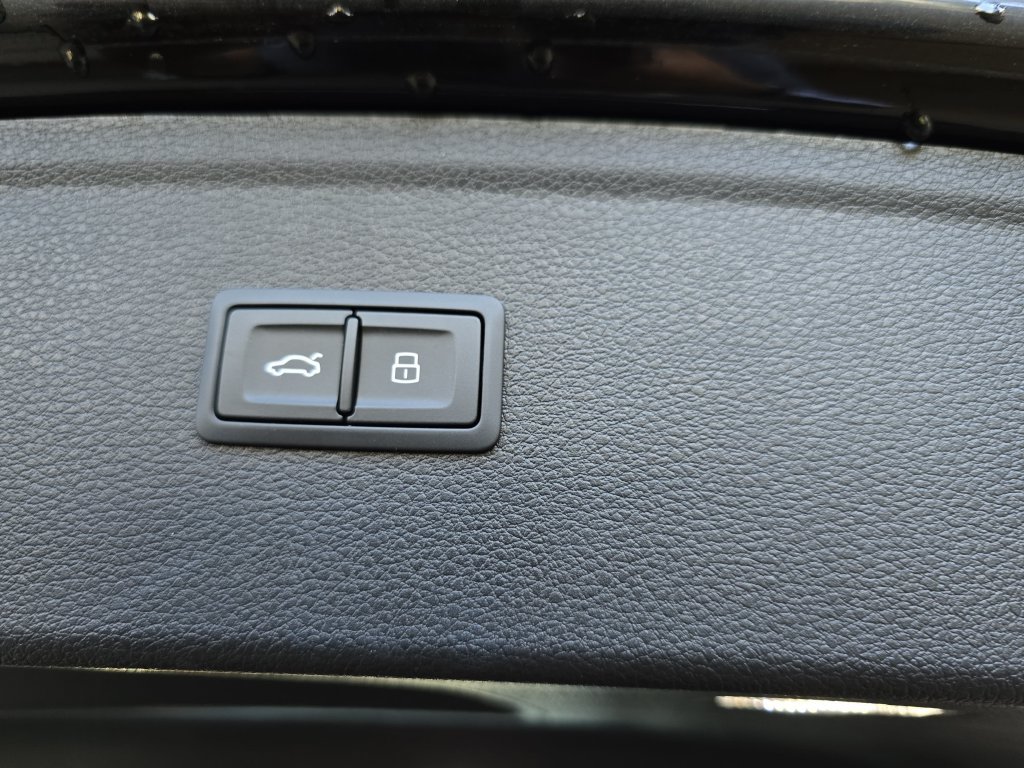 Used 2024 Audi SQ5 Premium Plus AWD/4WD image 16