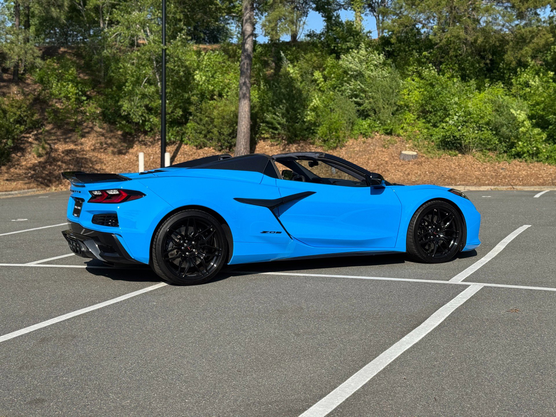 Used 2023 Chevrolet Corvette Z06 w/ Stealth Interior Trim Package RWD image 13