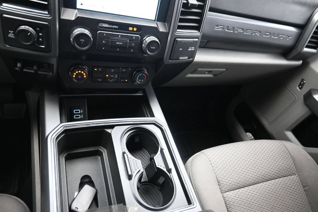 Used 2019 Ford F250 XLT w/ XLT Premium Package AWD/4WD image 9