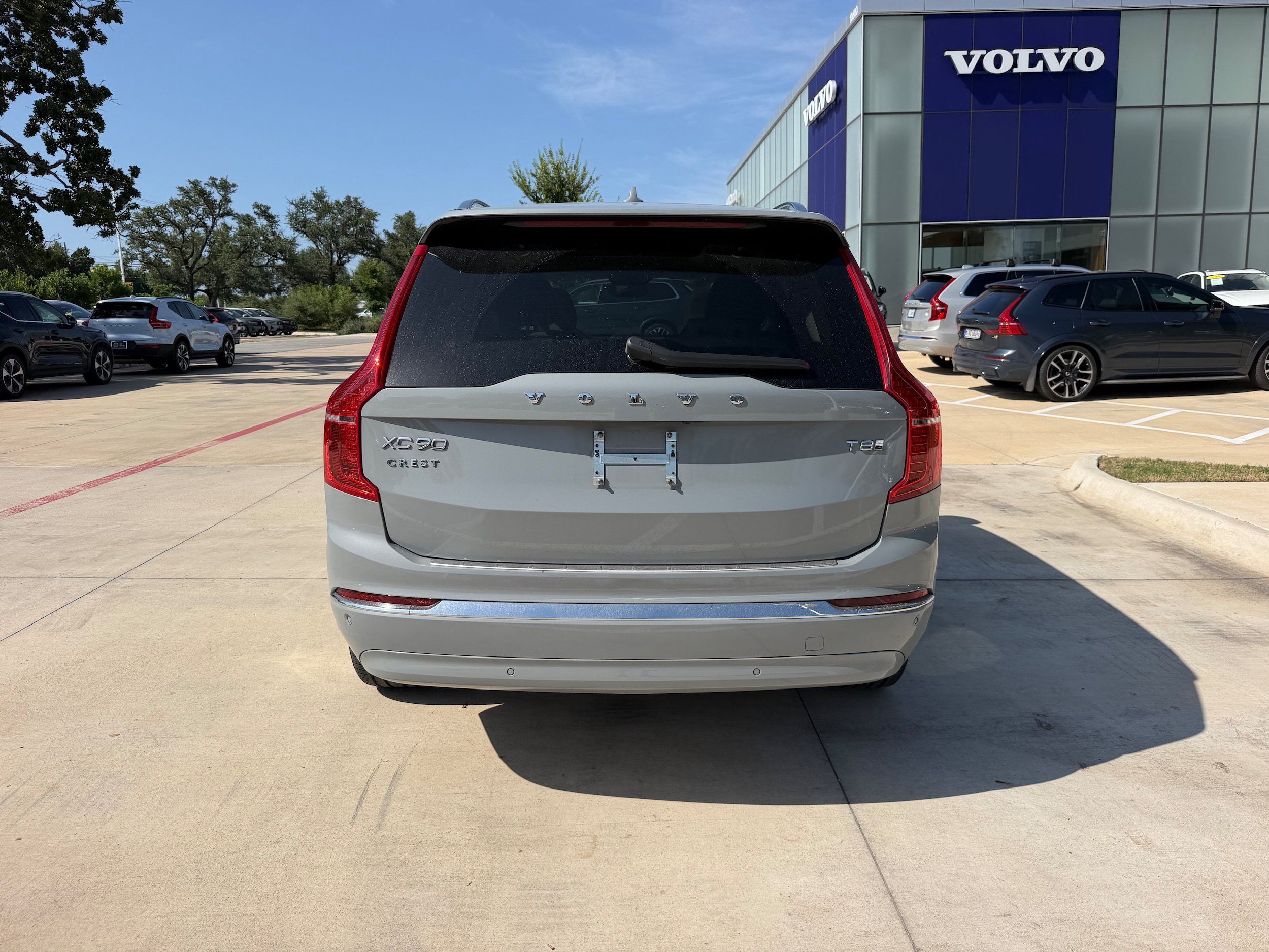 Certified 2025 Volvo XC90 T8 Plus w/ Protection Package Premier AWD/4WD image 5