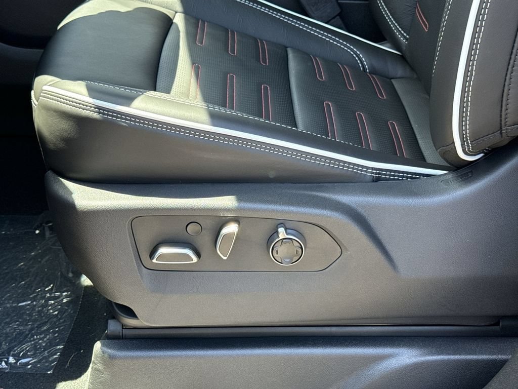 New 2026 GMC Yukon XL AT4 Ultimate AWD/4WD image 14
