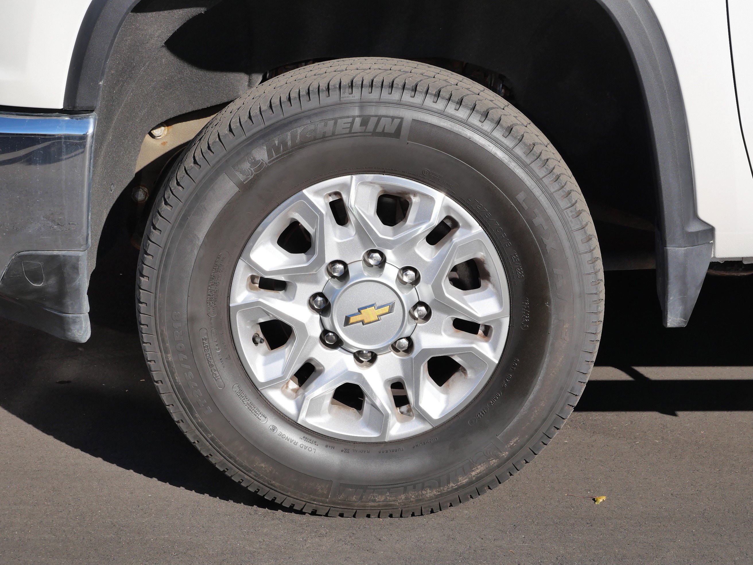 Used 2023 Chevrolet Silverado 2500 LTZ w/ LTZ Convenience Package image 4