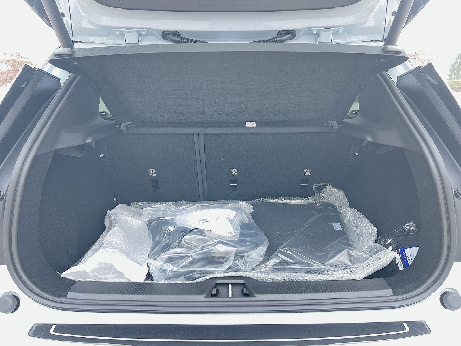 New 2025 Volvo EX30 Ultra w/ Protection Package Premier image 25